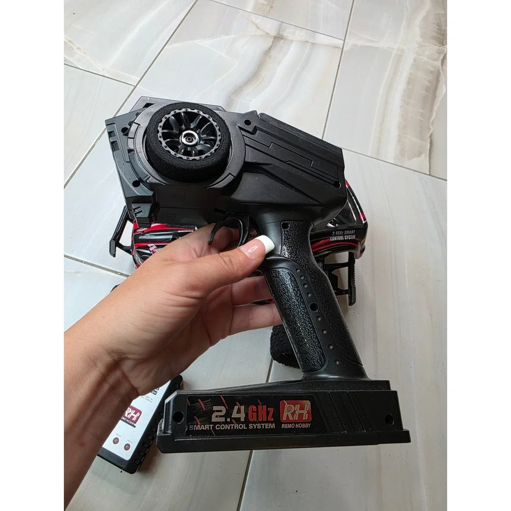 Remo Hobby‎ SMAX 1/16 4WD RC Monster Truck Red Black 2.4GHz with B3 Charger K1